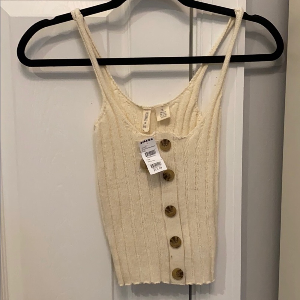 tillys button cropped tank